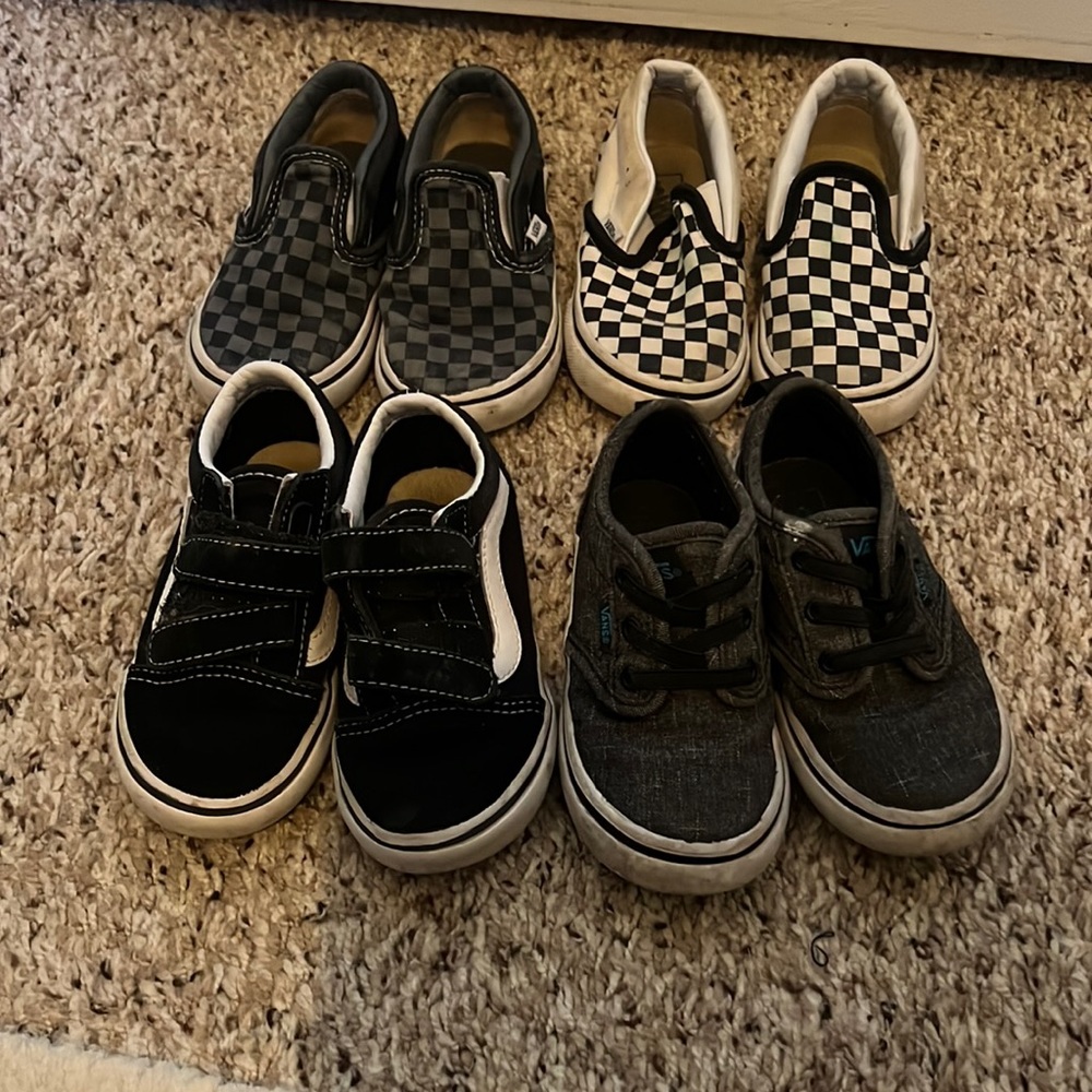 Size 7 Vans toddler shoe bundle